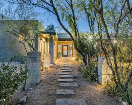 8644 E Sweetwater Avenue, Scottsdale