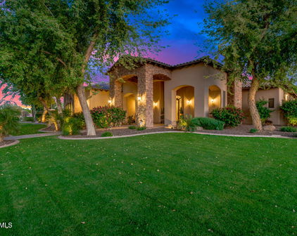4431 E Gemini Place, Chandler