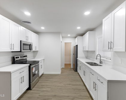 7129 N 47th Avenue, Glendale