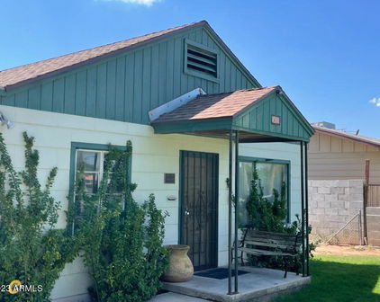 5611 W Orangewood Avenue, Glendale