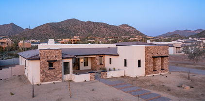 8318 E Regina Circle, Mesa