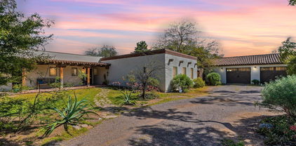 6418 E Sunnyside Drive, Scottsdale