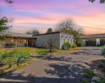 6418 E Sunnyside Drive, Scottsdale