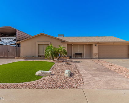 3725 W Woodridge Drive, Glendale