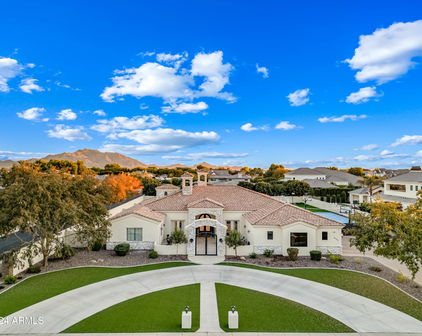 2335 E Plum Street, Gilbert