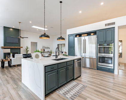 5634 E Yolantha Street, Scottsdale
