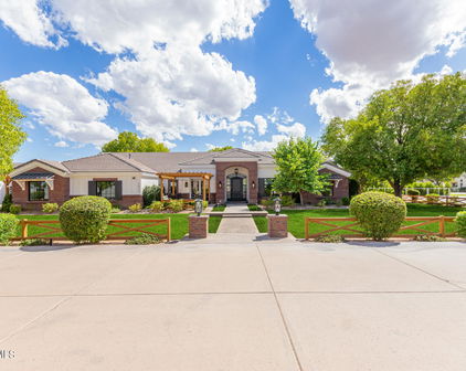 2677 E Queen Creek Road, Gilbert