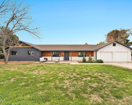 4211 W Yorkshire Drive, Glendale