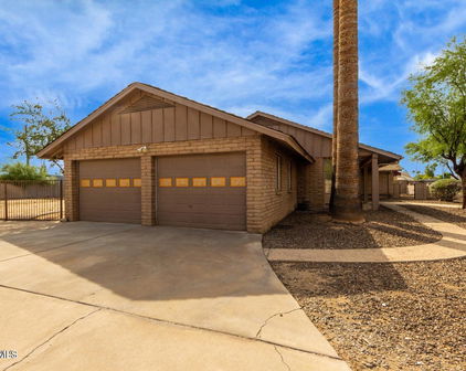 7427 W Union Hills Drive, Glendale
