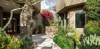 9722 E Mark Lane, Scottsdale