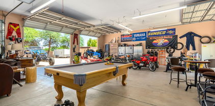 3545 W Yorkshire Drive, Glendale