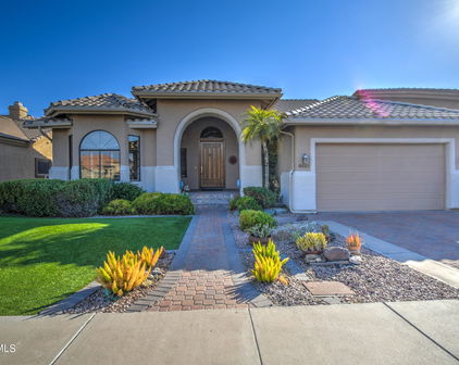 5667 W Abraham Lane, Glendale