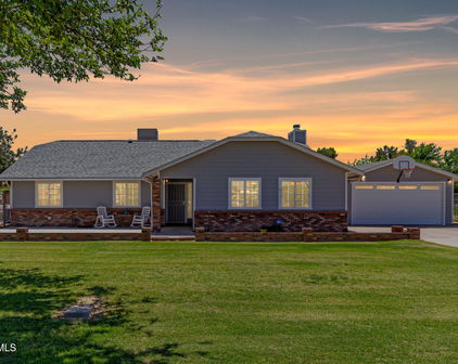 1551 E Longhorn Drive, Chandler