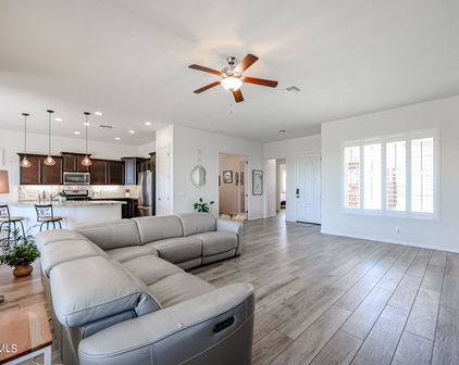 18217 W Cedarwood Lane, Goodyear