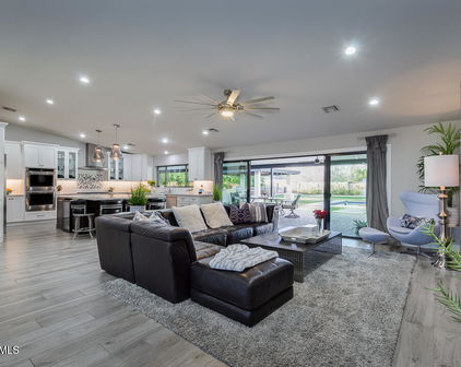 5020 E Pershing Avenue, Scottsdale