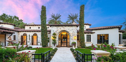 8601 N 59th Place, Paradise Valley