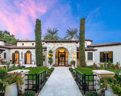 8601 N 59th Place, Paradise Valley