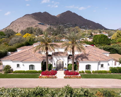 5220 N Casa Blanca Drive, Paradise Valley