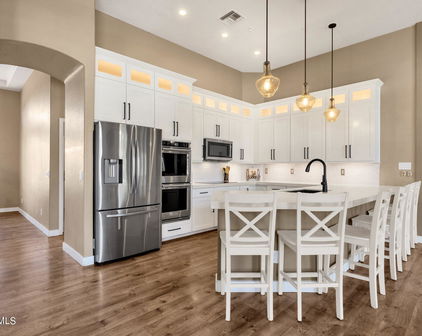 2512 E Arrowhead Trail, Gilbert