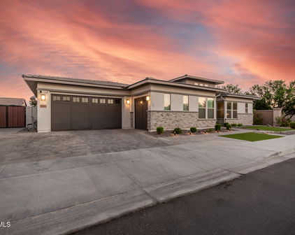 1925 E La Costa Drive, Gilbert